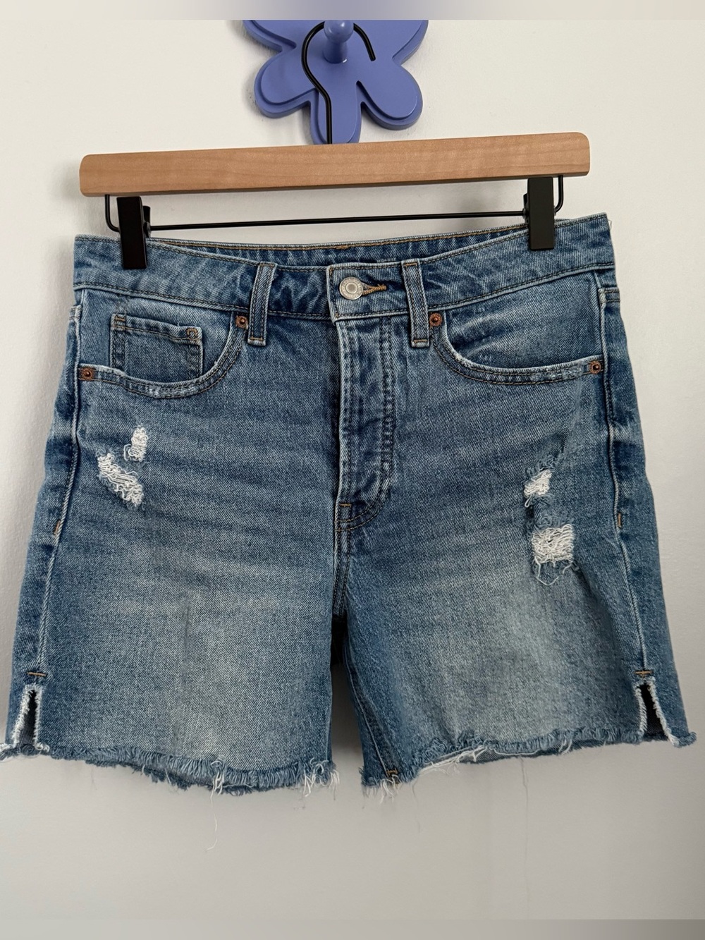 Old Navy 4 High-Waist Button-Fly OG Straight Jean Shorts Medium Wash Fitted